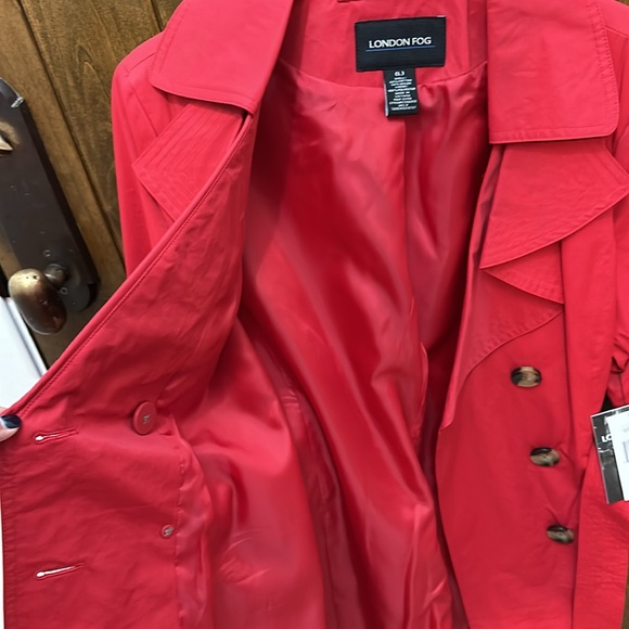 Large Red London Fog jacket - Picture 3 of 5